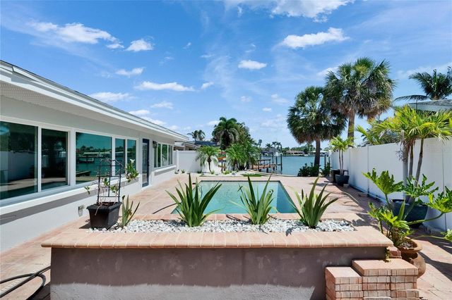 1492 SEA GULL DRIVE S, South Pasadena, FL 33707