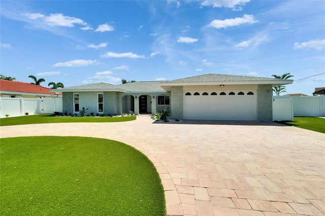 1492 SEA GULL DRIVE S, South Pasadena, FL 33707