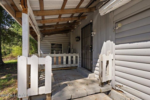 1446 Lakeview Avenue, Jackson, MS 39212