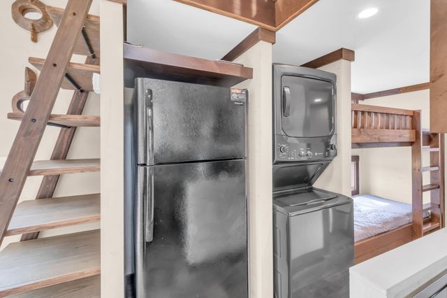 740 Waters Edge Way, Tracy City, TN 37387