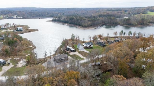 740 Waters Edge Way, Tracy City, TN 37387