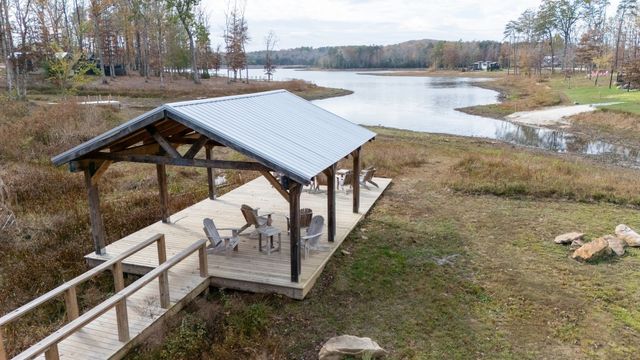 740 Waters Edge Way, Tracy City, TN 37387