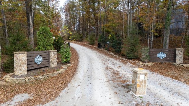 740 Waters Edge Way, Tracy City, TN 37387