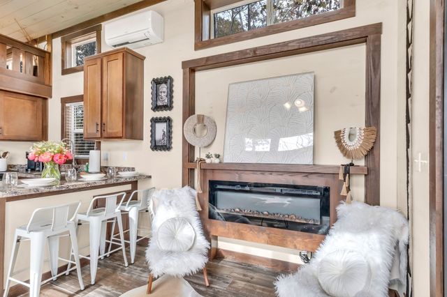 740 Waters Edge Way, Tracy City, TN 37387