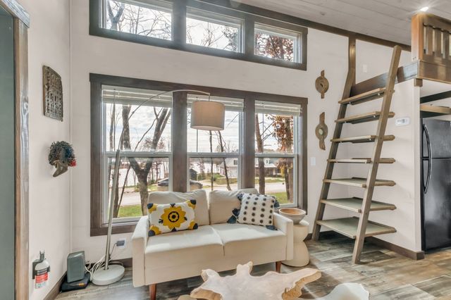 740 Waters Edge Way, Tracy City, TN 37387