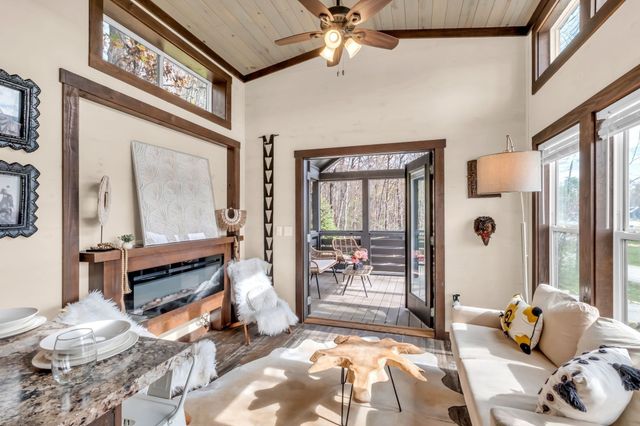 740 Waters Edge Way, Tracy City, TN 37387