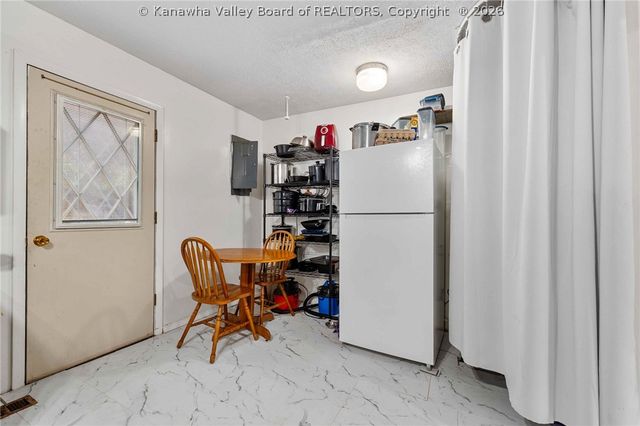 158 Ranch Lake Boulevard, Scott Depot, WV 25560