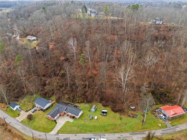 158 Ranch Lake Boulevard, Scott Depot, WV 25560