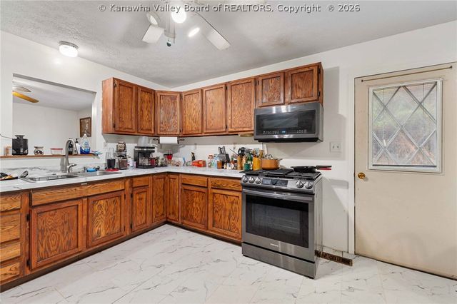 158 Ranch Lake Boulevard, Scott Depot, WV 25560