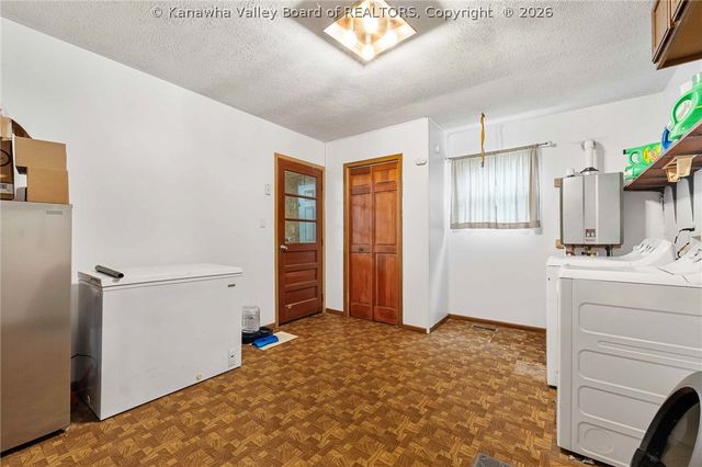 158 Ranch Lake Boulevard, Scott Depot, WV 25560