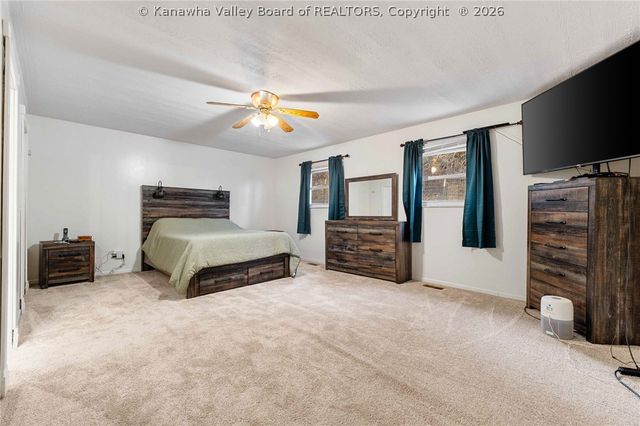 158 Ranch Lake Boulevard, Scott Depot, WV 25560