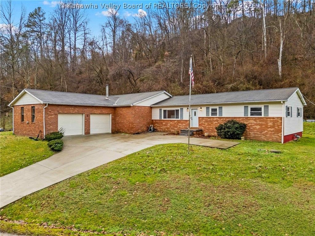 158 Ranch Lake Boulevard, Scott Depot, WV 25560
