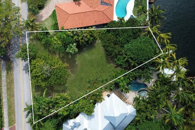 2405 MIDDLE RIVER Drive, Fort Lauderdale, FL 33305