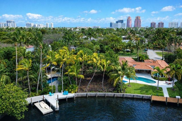 2405 MIDDLE RIVER Drive, Fort Lauderdale, FL 33305