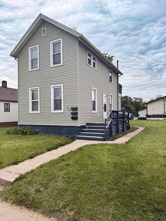 946 S Schuyler Avenue, Kankakee, IL 60901