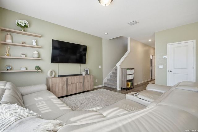 5496 Rue Girard, Converse, TX 78109