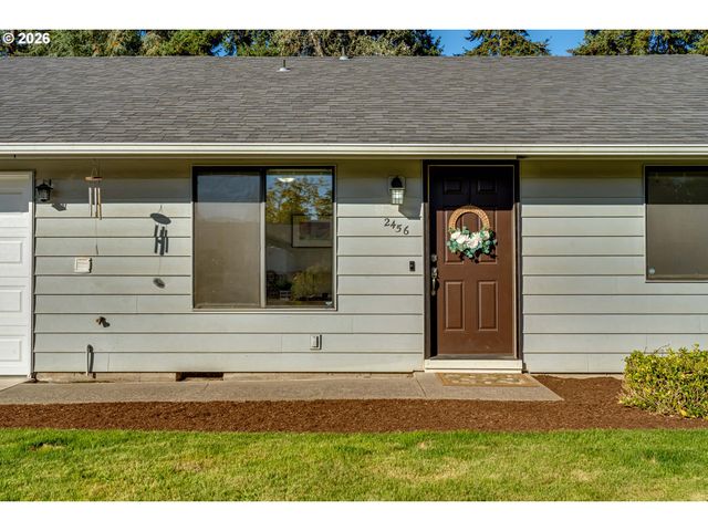2456 CARBONA St, Eugene, OR 97404