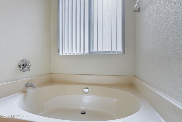 7983 S Teaberry Avenue, Tucson, AZ 85747