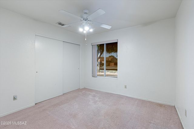7983 S Teaberry Avenue, Tucson, AZ 85747