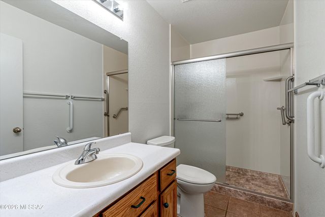 7983 S Teaberry Avenue, Tucson, AZ 85747