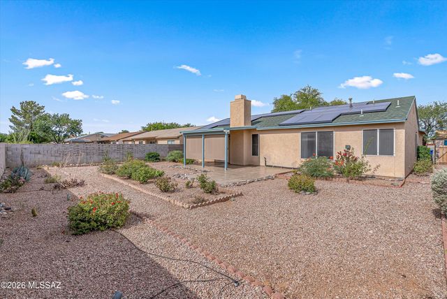7983 S Teaberry Avenue, Tucson, AZ 85747