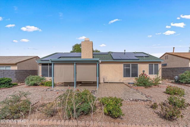 7983 S Teaberry Avenue, Tucson, AZ 85747