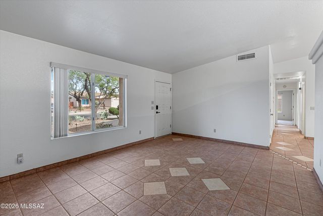 7983 S Teaberry Avenue, Tucson, AZ 85747