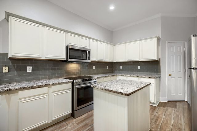 1328 Colby Drive, Lewisville, TX 75067