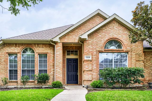 1328 Colby Drive, Lewisville, TX 75067