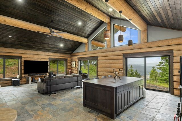 1336 Black Hawk, Cle Elum, WA 98922