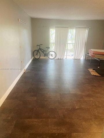 5961 N Falls Cir Dr 109, Lauderhill, FL 33319