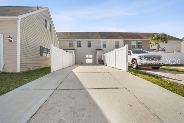 347 Campus Ln, Bluffton, SC 29909