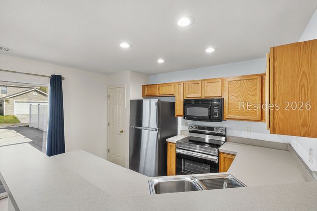 347 Campus Ln, Bluffton, SC 29909