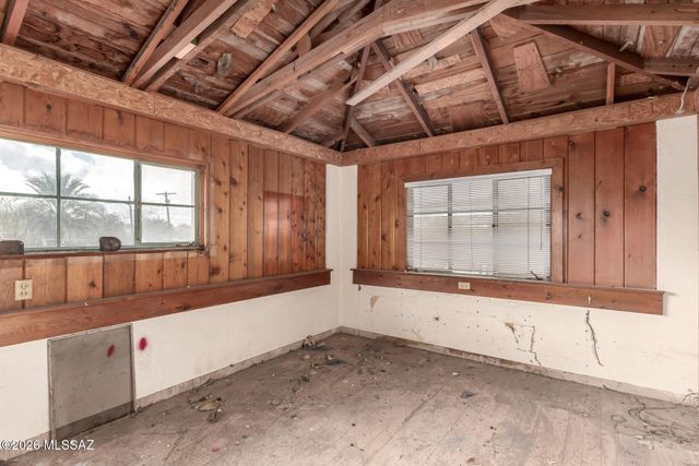 230 N Warren Avenue, Tucson, AZ 85719