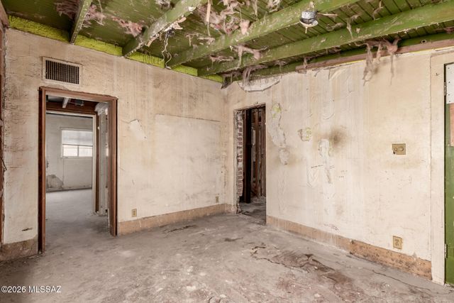 230 N Warren Avenue, Tucson, AZ 85719