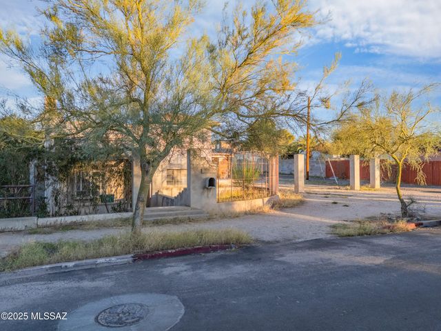 230 N Warren Avenue, Tucson, AZ 85719
