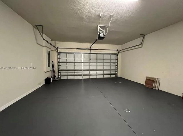 5035 Eucalyptus Drive, Hollywood, FL 33021