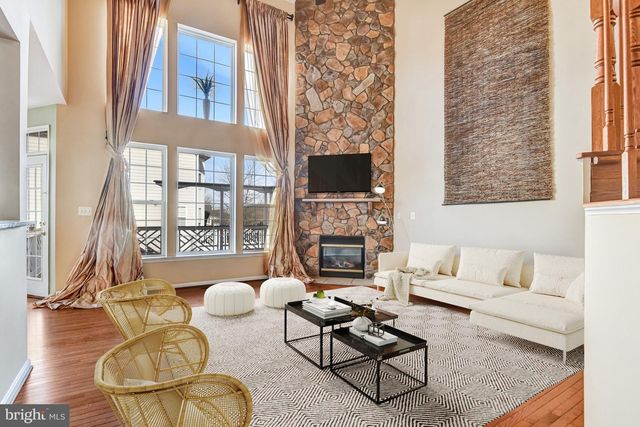 14570 COLLINGHAM PL, Gainesville, VA 20155