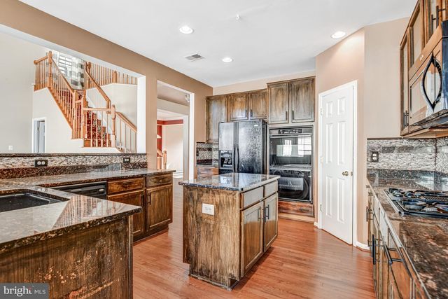 14570 COLLINGHAM PL, Gainesville, VA 20155