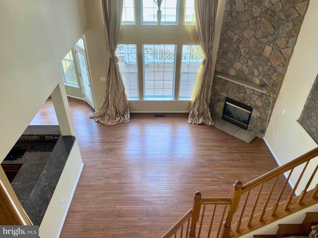 14570 COLLINGHAM PL, Gainesville, VA 20155