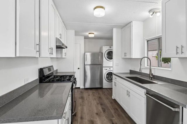 78 El Prado, Oceanside, CA 92058
