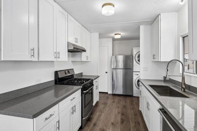 78 El Prado, Oceanside, CA 92058