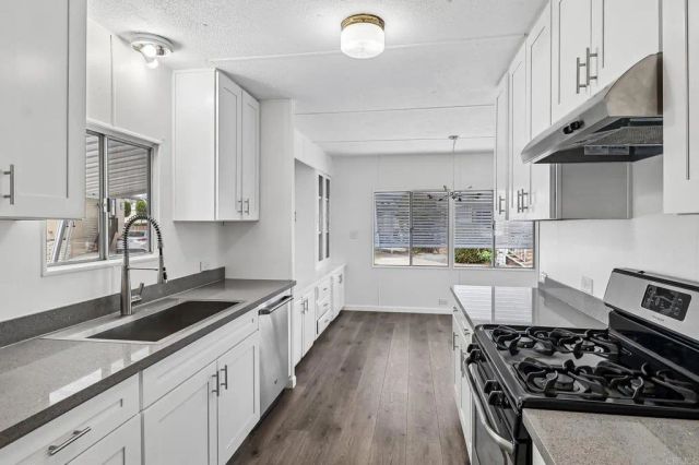78 El Prado, Oceanside, CA 92058