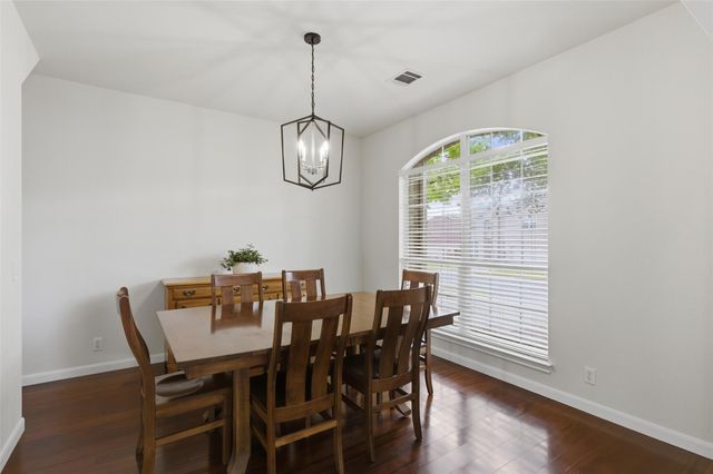 7112 Avignon DR, Round Rock, TX 78681