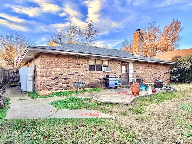 203 Redbud Street, Yukon, OK 73099