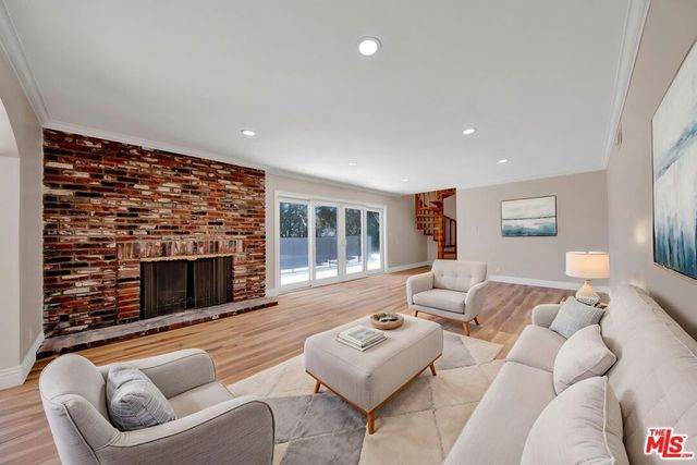 16608 Park Lane Circle, Los Angeles, CA 90049