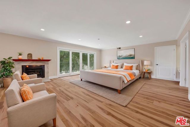 16608 Park Lane Circle, Los Angeles, CA 90049