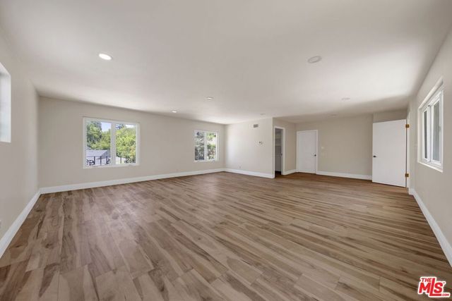 16608 Park Lane Circle, Los Angeles, CA 90049