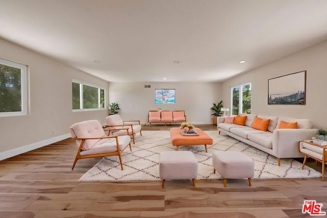 16608 Park Lane Circle, Los Angeles, CA 90049