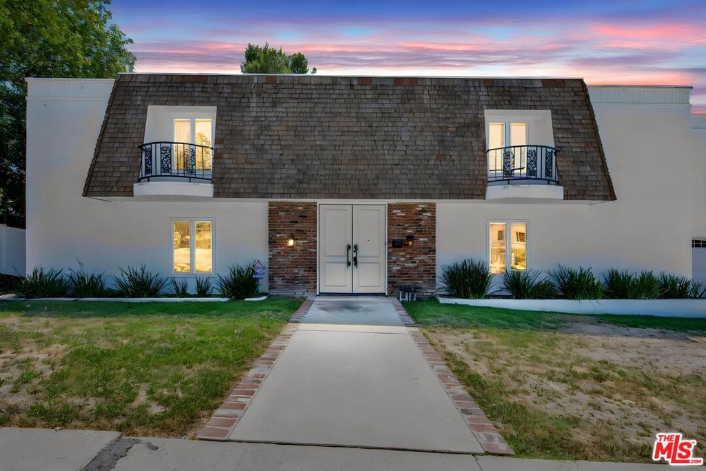 16608 Park Lane Circle, Los Angeles, CA 90049